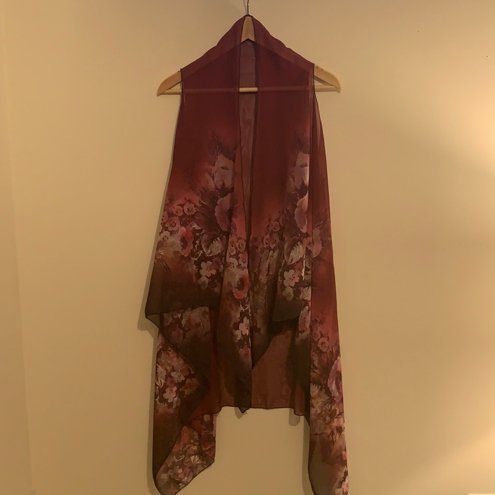 Flowing vest